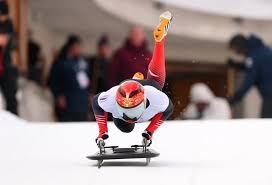 棒球与建筑美学那些拥有可伸缩顶棚的球场设计